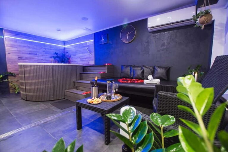 Prague: Modern Private Spa with Jacuzzi and Sauna - A Closer Look at the Experience