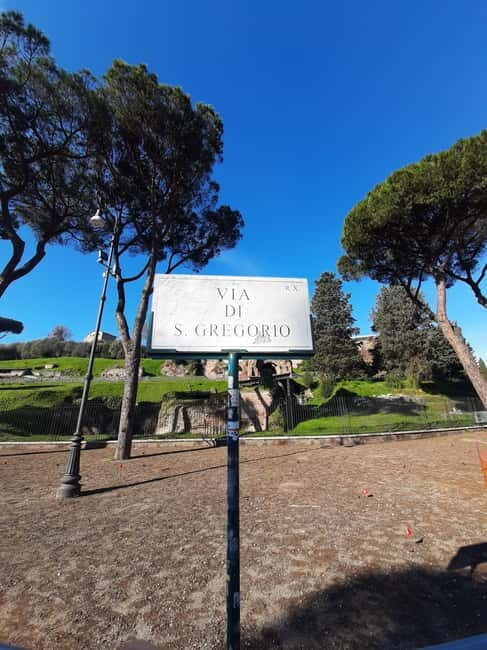 Private 1.5-Hour Family-Friendly Tour of the Colosseum - The Itinerary in Detail