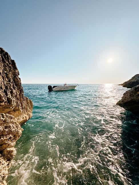 Private Boat & Sunset Tour: Turtle Cave Kakome Krorez Beach - Itinerary Breakdown: What to Expect at Each Stop