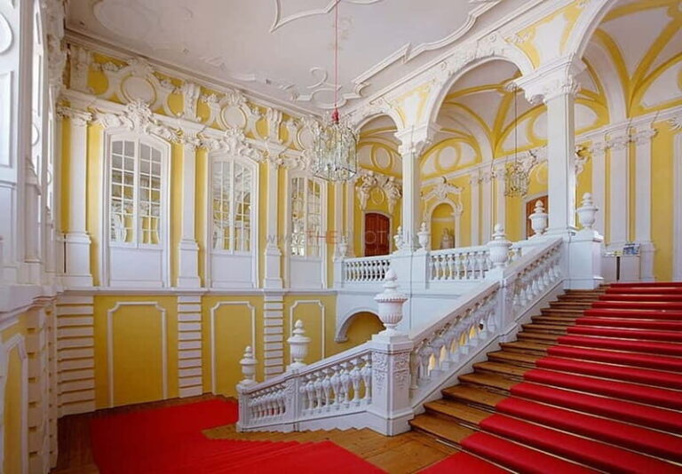 Private Castle tour from Riga:Rundale, Bauska+Hill of Cross - Practical Details and Value for Money
