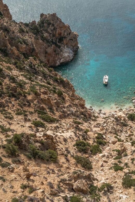 Private Cruise  Day Pollonia Polyaigos - The Experience of a Private Boat Tour