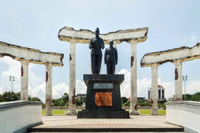 Private Day Tour Surabaya Historiculture - Why Choose This Tour?