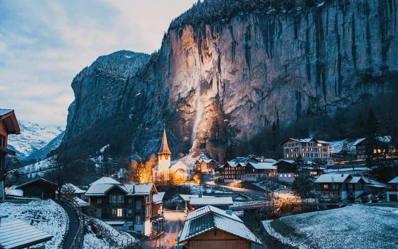 Private day trip: Interlaken to Lauterbrunnen & waterfalls - Key Points