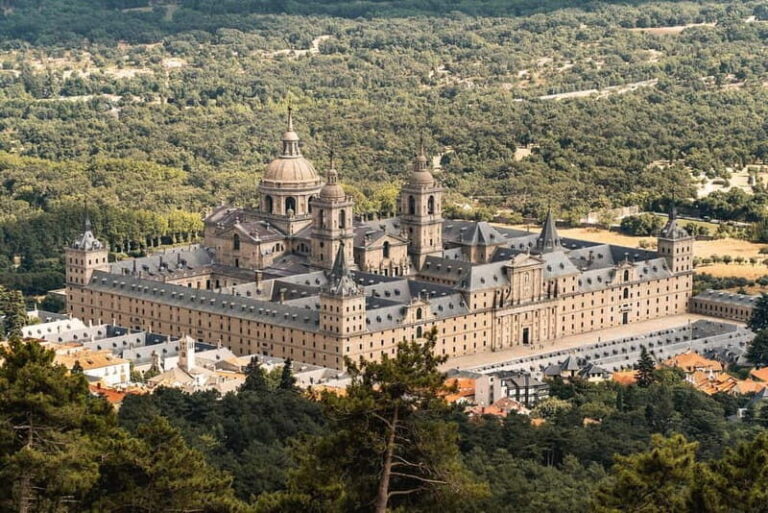 Private Escorial and Valley Tour with driver - Practical Details & Value