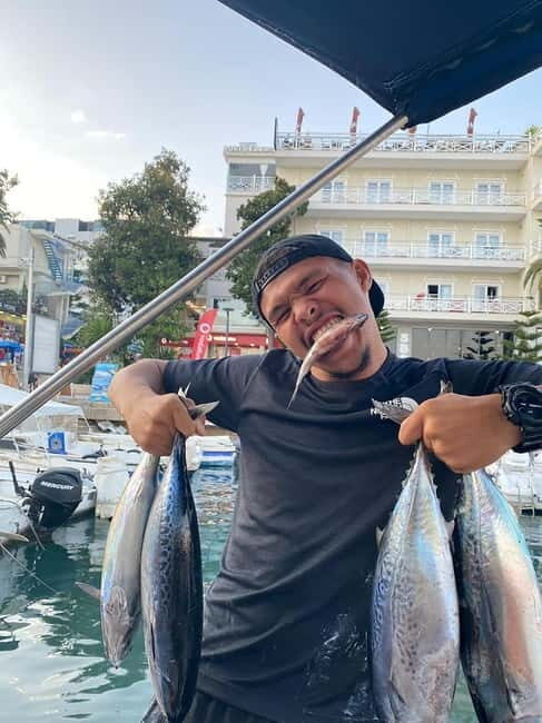 Private Fishing Tour - Pelagic Boat Tours in Saranda - The Itinerary: How Your Evening Unfolds