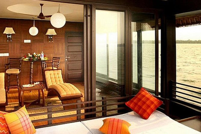 Private Full-Day Kerala Backwaters Houseboat Tour With Lunch & Pickup From Kochi - Exploring the Kerala Backwaters: A Private Houseboat Experience from Kochi