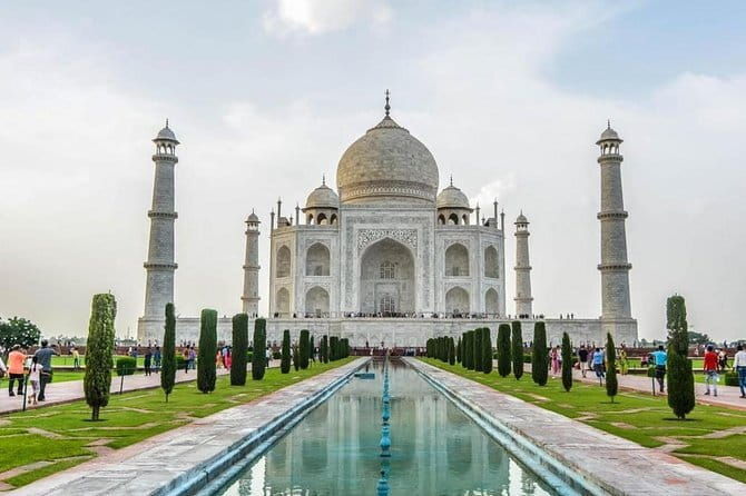 Private Full Day Taj Mahal Sunrise Tour From Delhi - The Morning Pickup and Journey to Agra