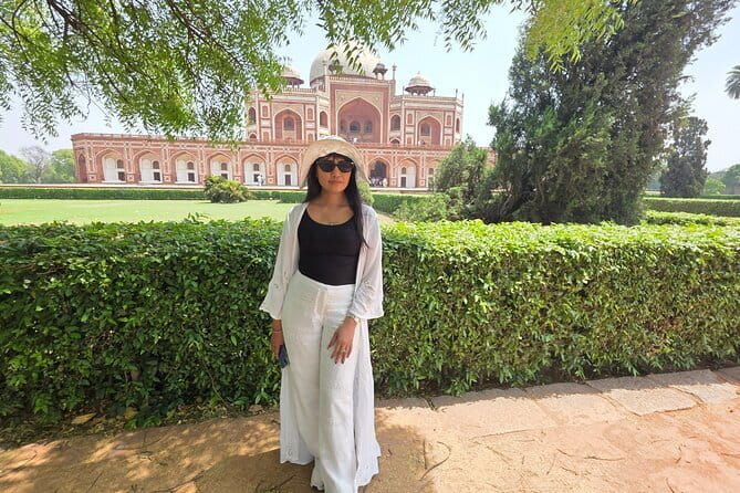 Private Guided Full Day Tour Of Old And New Delhi - Key Points