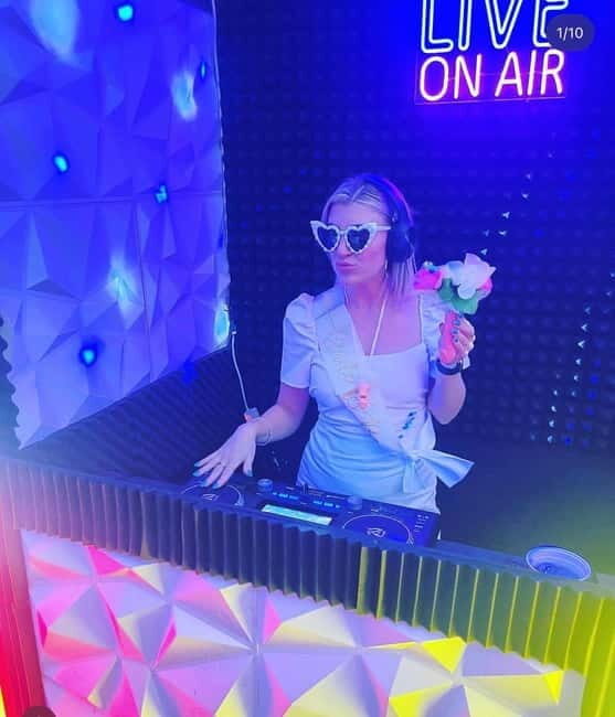 Private Karaoke Room hire (up to 30 guests) - Who is This Experience Best For?