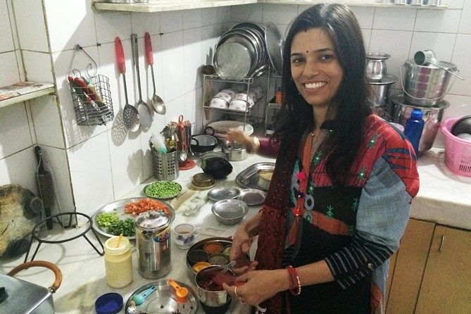 Private Market Tour & Vegetarian Cooking Class & Meal in a Local Jaipur Home - Introduction: An Authentic Taste of Jaipur