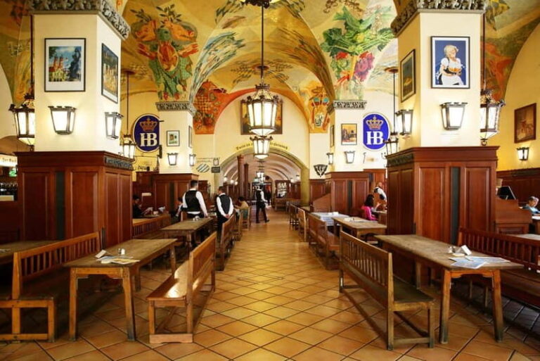 Private Munich Beer Hall-Hopping, 3-Course-Menu & Tasting - The Beer and Food Experience