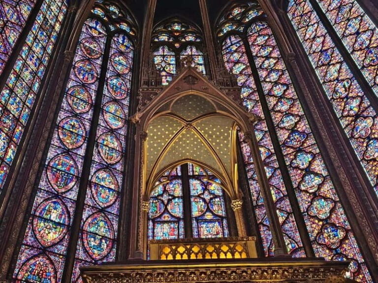 Private Notre Dame outdoor Tour with Crypt. - What to Expect During the Tour