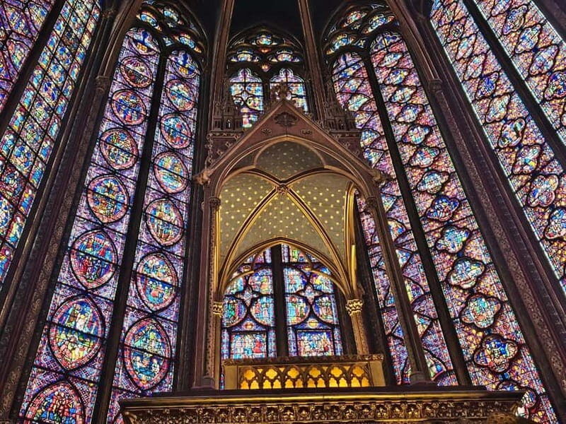 Private Notre Dame outdoor Tour with Crypt. - What to Expect During the Tour