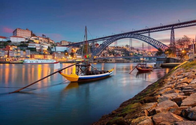 Private Porto City Tour at a Low Price with Wine Tasting (Special for Couples) - Mercado do Bolhão: A Taste of Local Life