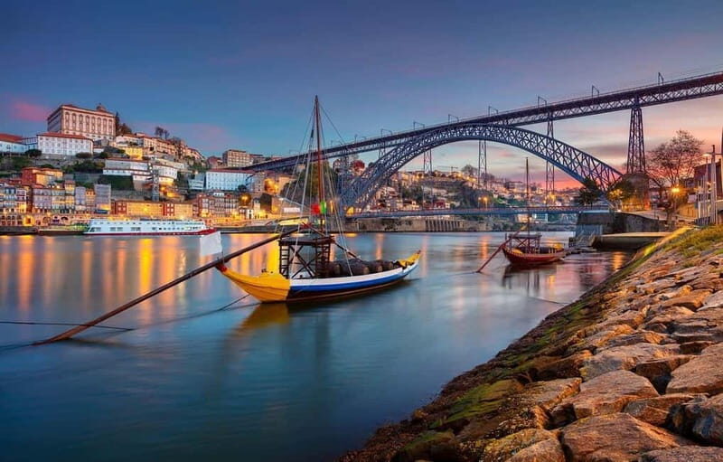 Private Porto City Tour at a Low Price with Wine Tasting (Special for Couples) - Mercado do Bolhão: A Taste of Local Life