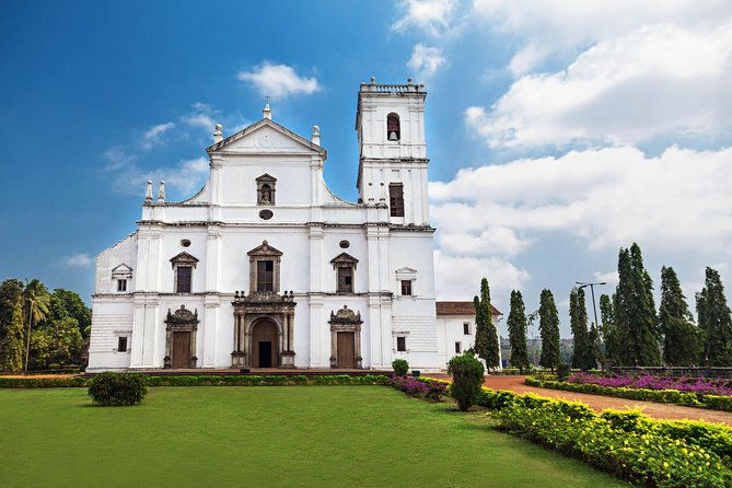 Private Portuguese Heritage Tour: Se Cathedral, Basilica of Bom Jesus and Dona Paula Beach in Goa - Exploring Goa’s Portuguese Roots: A Detailed Look at the Heritage Tour