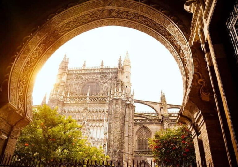 Private Seville: exclusive tour of Santa Cruz and the historic center - Why This Tour Offers Great Value