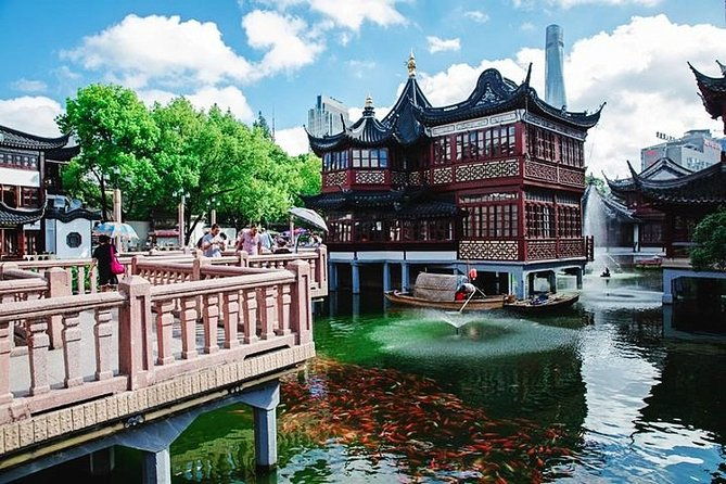 Private Shanghai Airport Layover Tour of Old and New Highlights - Exploring Shanghai During a Layover: A Practical Guide to the Private Old and New Highlights Tour