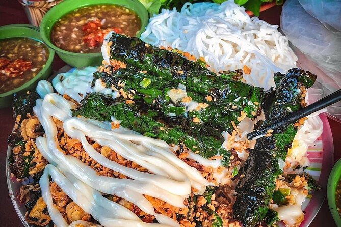 Private Street Food Tour by Motorbike/Car with Local Students - Discovering Ho Chi Minh Citys Street Food with Local Guides