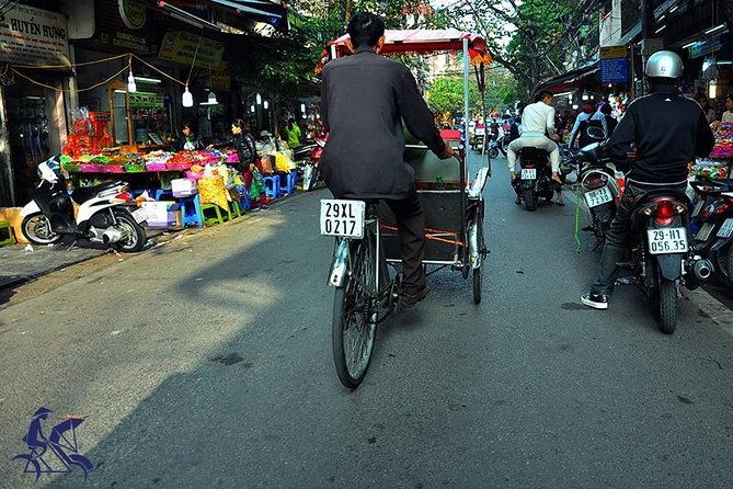 Private tour - Hanoi old quarter cyclo tour (2 hours) - Key Points