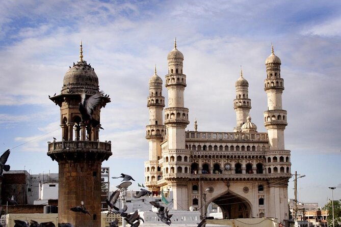 Private tour of Hyderabad with lunch for a culture - Key Points