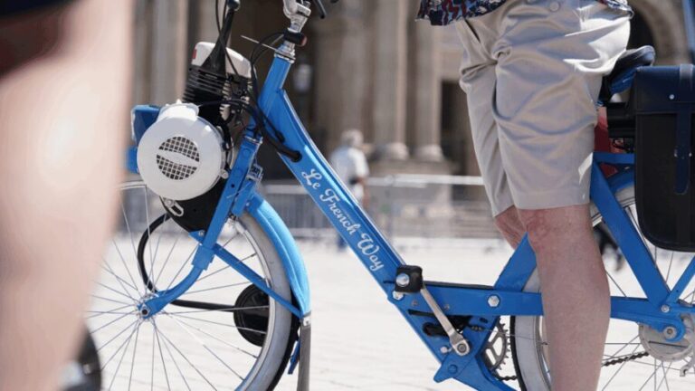 Private Tour of Paris with Vintage Solex French Bikes - Discovering Paris on Your Own Terms