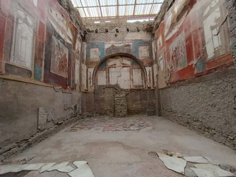 Private Tour of the Ruins of Herculaneum and Vesuvius: with Tickets Included - What Sets This Tour Apart
