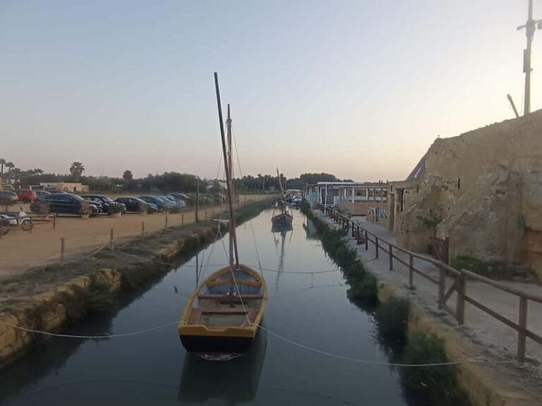 Private tour of the Stagnone of Marsala with lunch on board - Setting Off on the Private Boat