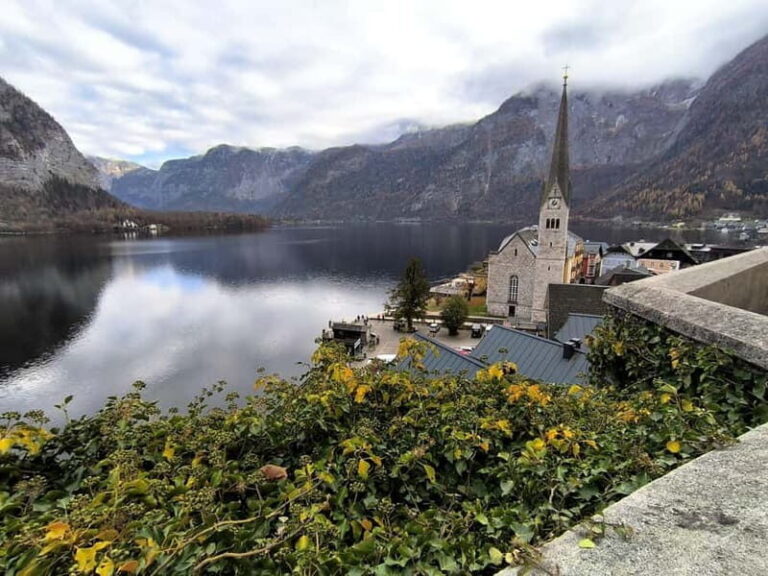 Private Tour to Hallstatt & Salzburg  Comfort and Elegance - An In-Depth Look at the Private Tour Experience