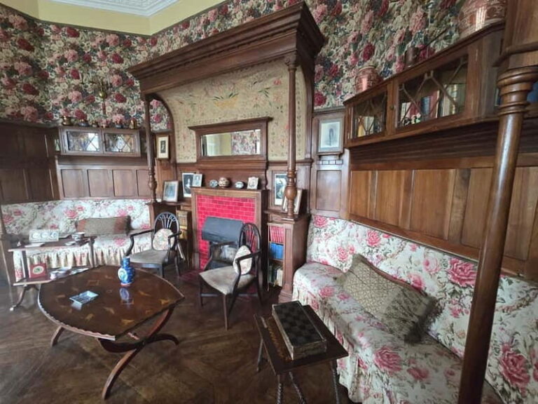 Private visit to the House of the Dukes of Almodovar in Comillas - The Houses Unique Features