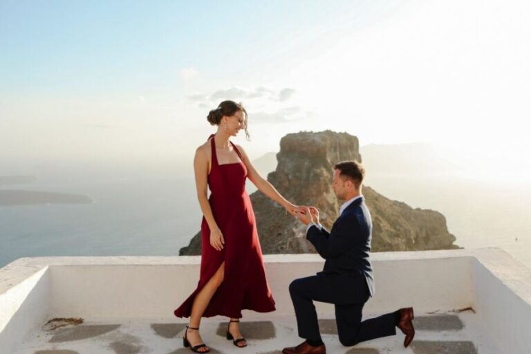 Proposal Photographer in Santorini - What You Can Expect from the Experience