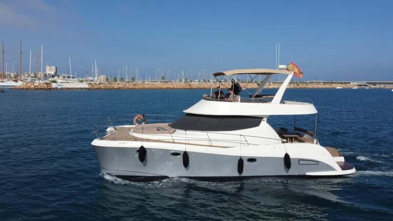 Puerto del Carmen: 2h Private Sunset Catamaran Tour w/Drinks - Who Will Love This Tour?