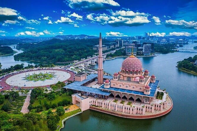 Putrajaya Open Air Tour from Kuala Lumpur with Sight SeeingCruise - Exploring Putrajaya: A Half-Day Tour of Malaysia’s Administrative Capital 