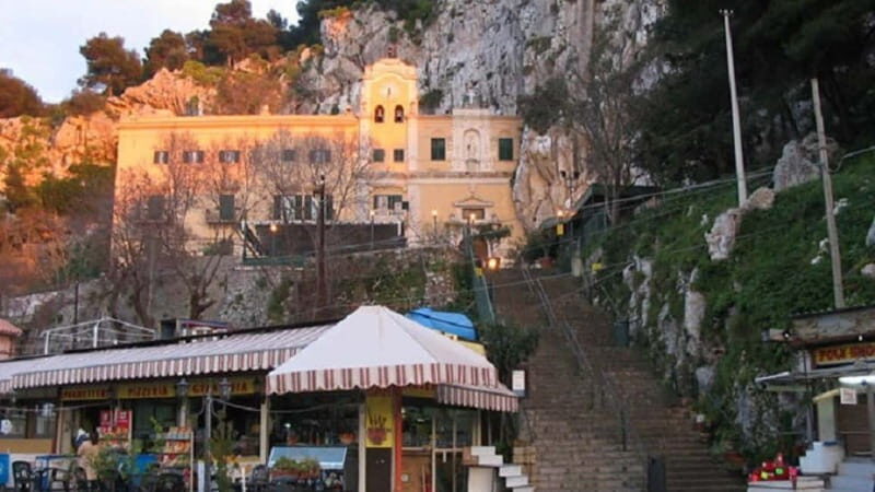Relax in Mondello and Sanctuary in Monte Pellegrino - What This Tour Means for Travelers