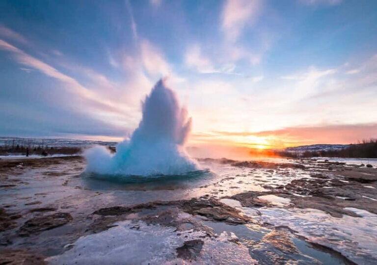 Reykjavík: Golden Circle & Secret Lagoon Day Trip with Lunch - What Makes This Tour Stand Out?