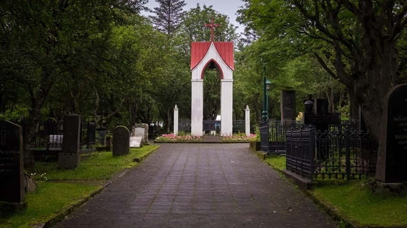 Reykjavik Midnight Sun Ghost Walk - What Makes This Tour Special?