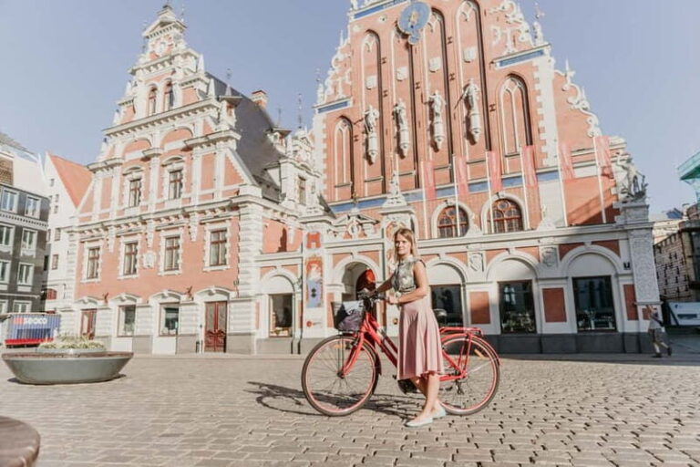Riga: Architecture and Districts Bicycle Sightseeing Tour - An In-Depth Look at the Riga Bicycle Tour Experience
