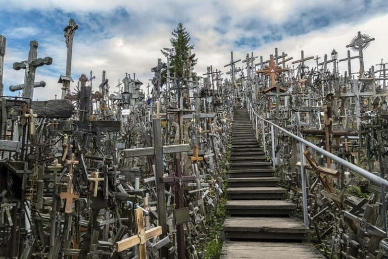 Riga: Hill of Crosses, Rundle Palace, & Bauska Castle Tour - What to Expect: Practical Insights