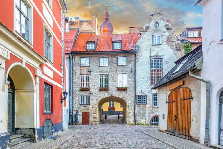 Riga: Private Tour with a Local Guide - Who Should Consider This Tour?