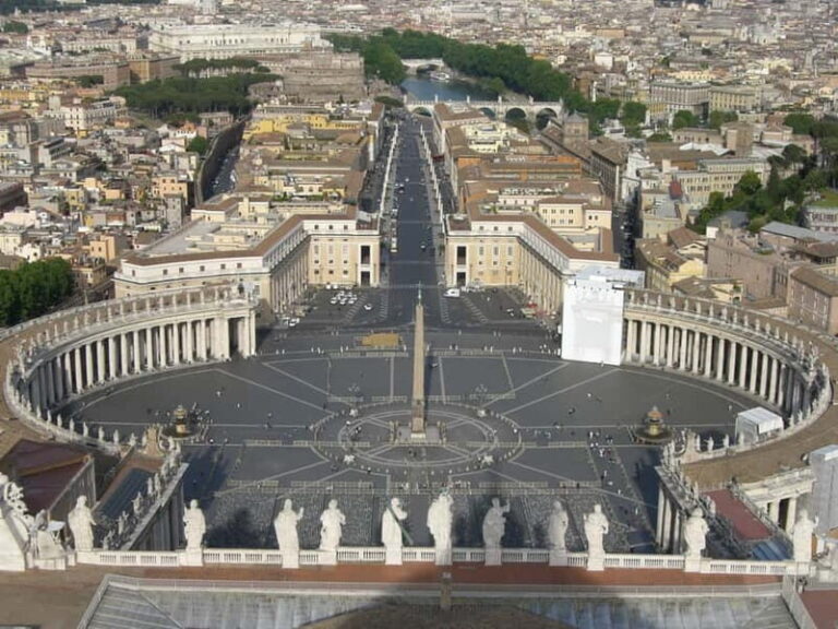 Rome: Audience Pope Leo XIV with guided tour - The Value of Guided Assistance