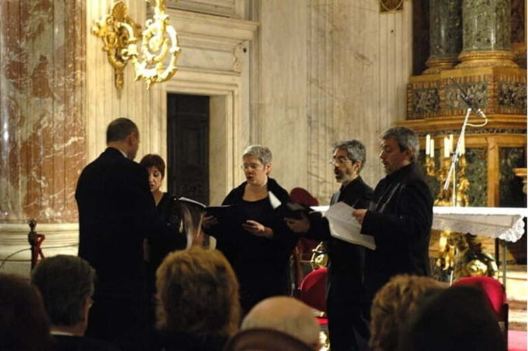 Rome: Capuchin Crypt & Museum Tour with Choral Concert - Why This Tour Works