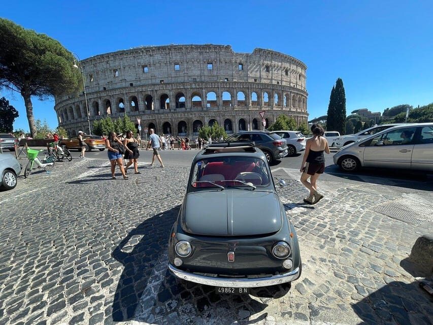 Rome: Dolce Vita en Fiat 500: Roma y Aperitivo al Coliseo - Exploring Rome in a Vintage Fiat 500