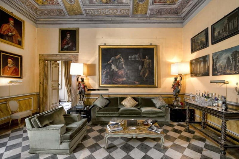 Rome: Exclusive Private Tour of Palazzo Ruspoli and Prosecco - The Art and Frescoes: A Visual Feast
