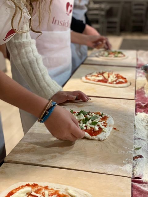 Rome: Hands-On Pizza Making Class near the Vatican with Wine - Why This Class Excels