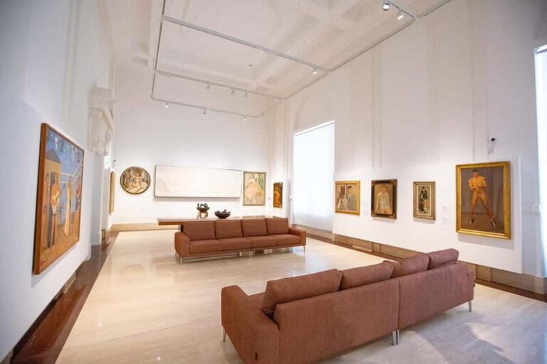 Rome: Palazzo Merulana Entrance Ticket & App Audioguide - Navigating the Art Collection