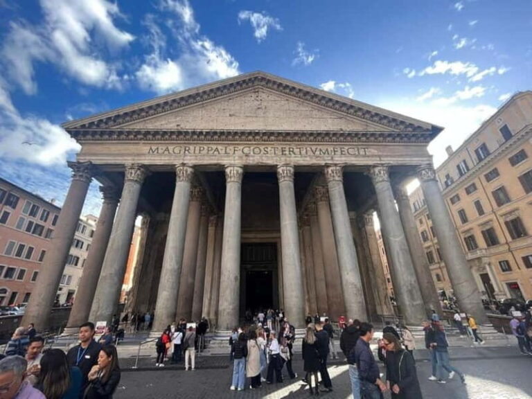 Rome: Pantheon Entrance with Interactive App - The Experience: What You Can Expect from the Tour