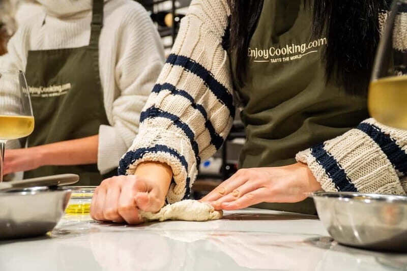 Rome: Pizza and Gelato Cooking Class with Wine