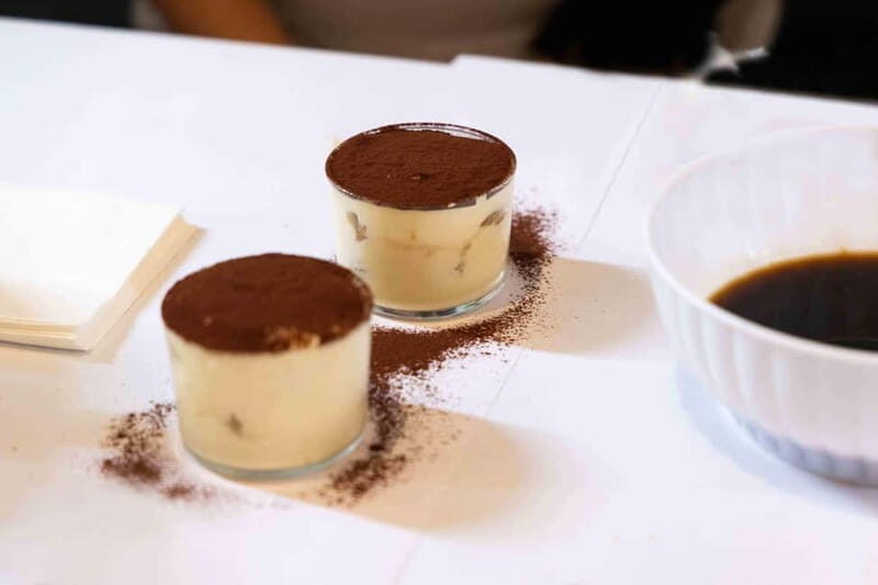Rome: Pizza and Tiramisù Cooking Class with Glass of Wine