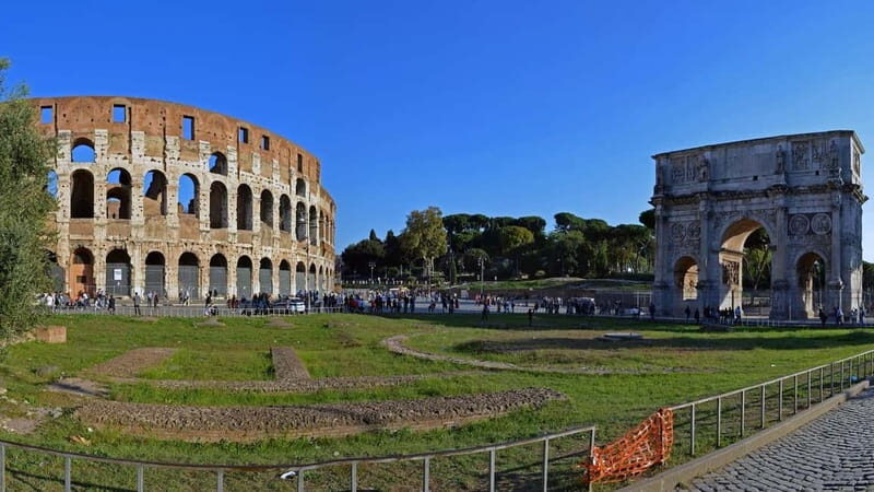 Rome Ruins & Romance - Private Walking Tour With Local Guide - Exploring the Heart of Ancient Rome