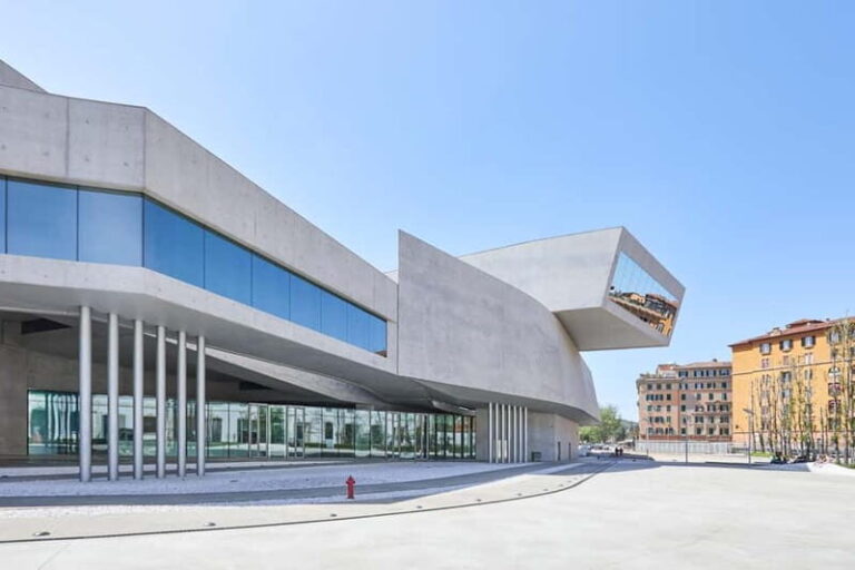 Rome: Skip the Line ticket to Museum MAXXI - The Architecture: An Art Piece in Its Own Right